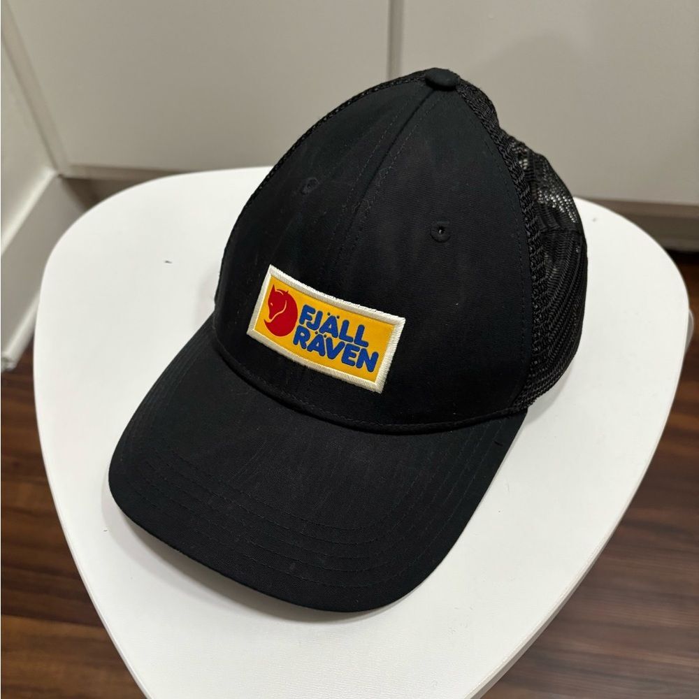Fjallraven Vardag Langtradarkeps Men’s Logo Trucker Hat